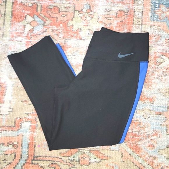 Nike Dri-fit 3/4 tights Like New - Picture 1 of 4